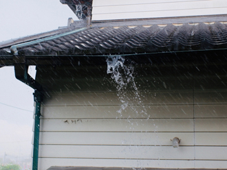 雨樋　水漏れ